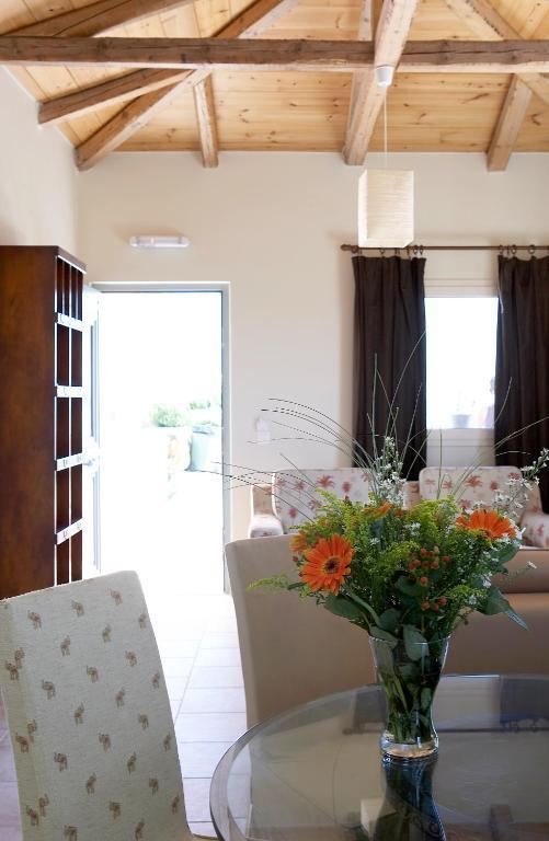 The Seasons Villas Mousata Bilik gambar